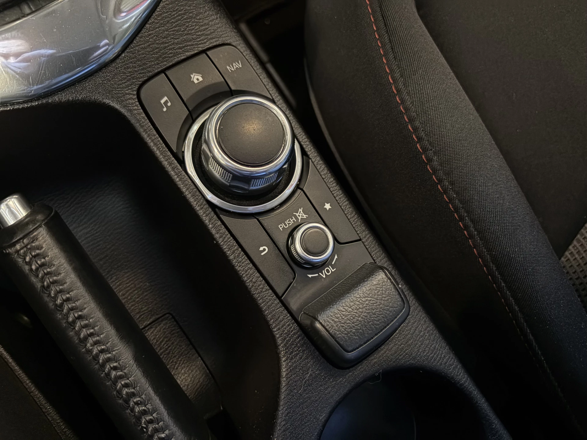 Hoofdafbeelding Mazda 2