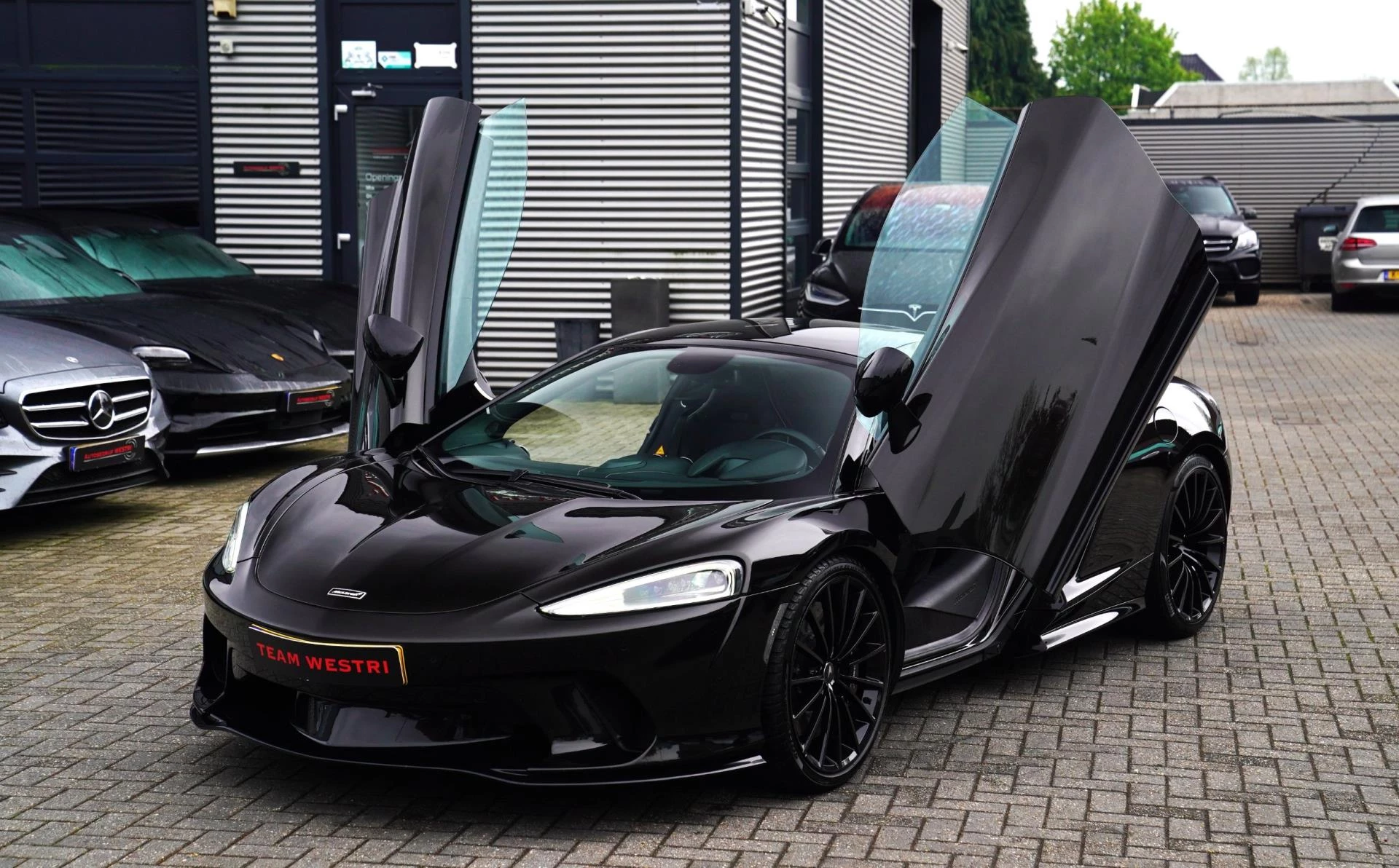 Hoofdafbeelding McLaren GT
