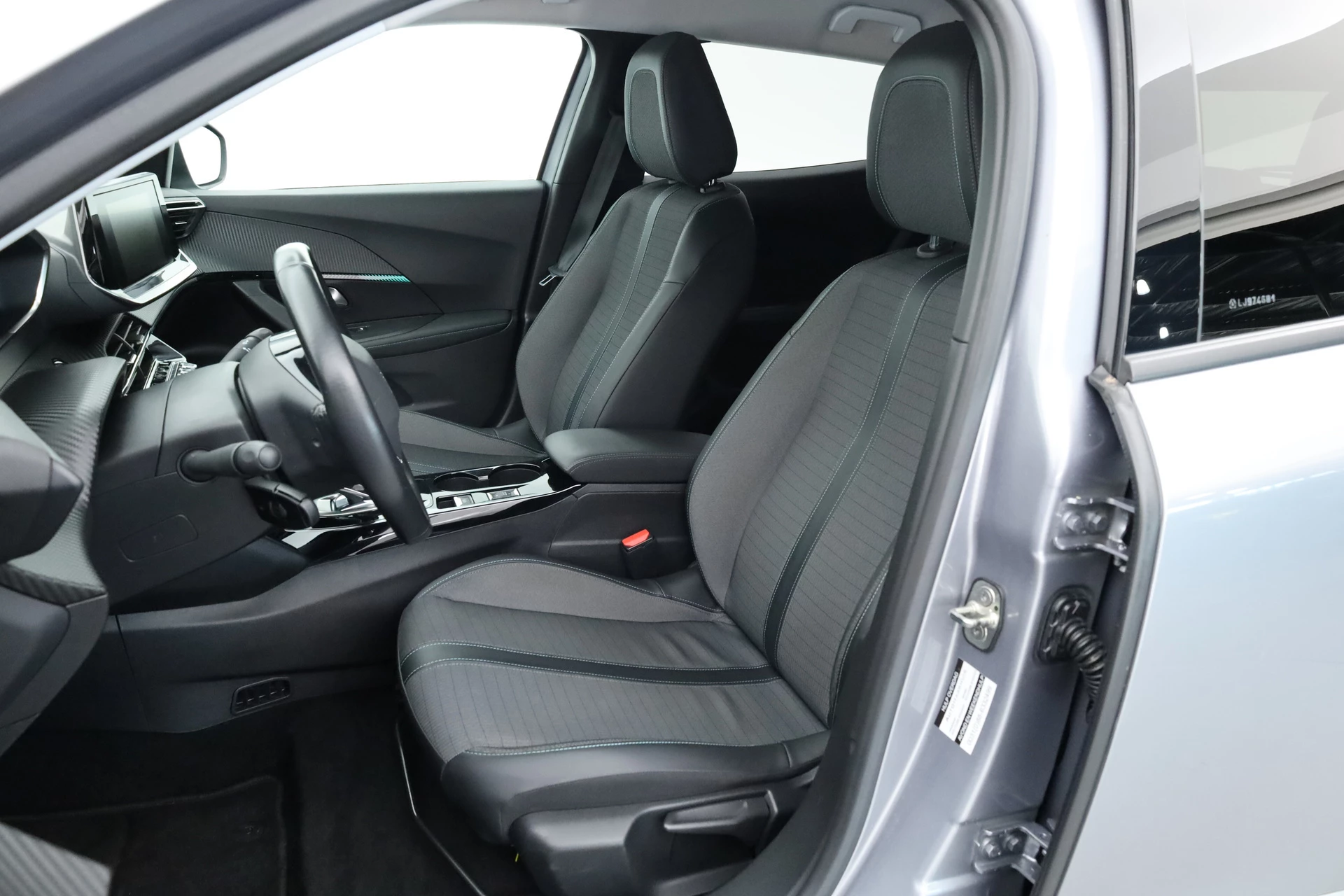 Hoofdafbeelding Peugeot e-2008