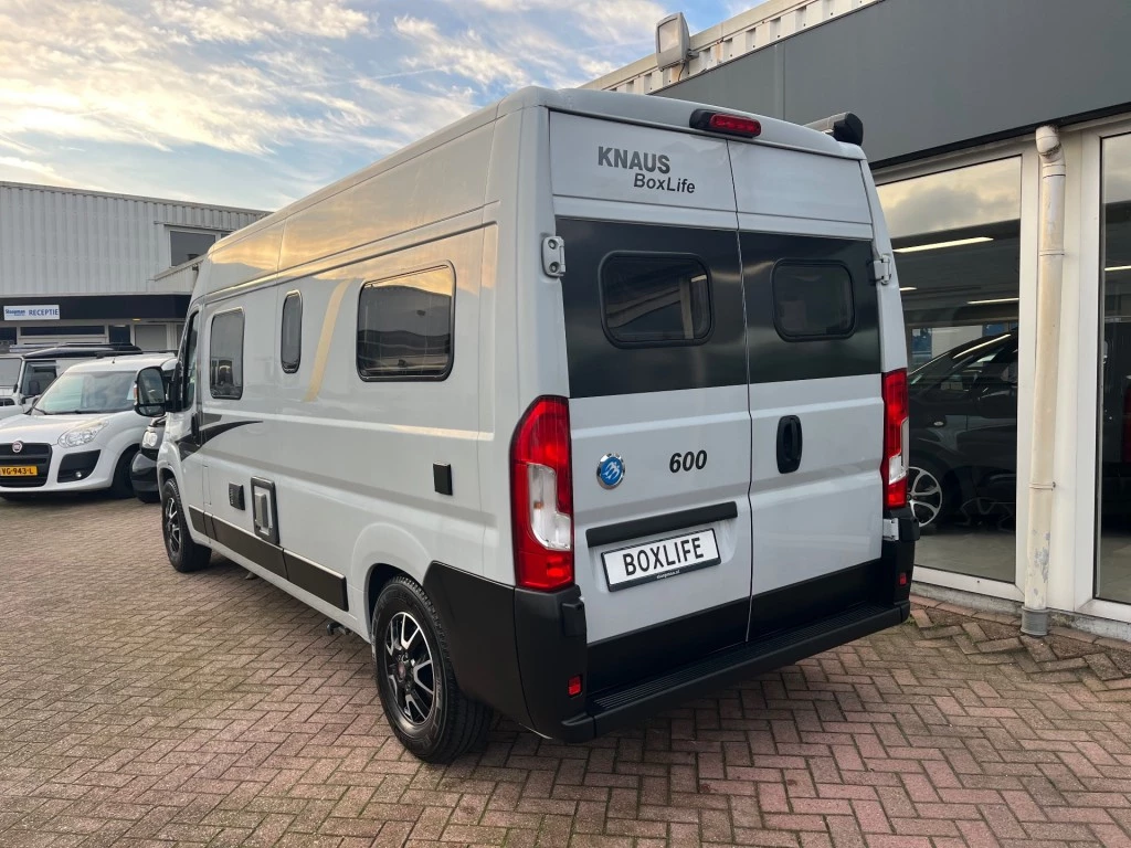 Hoofdafbeelding Knaus Boxlife 6 Meter Lengtebedden