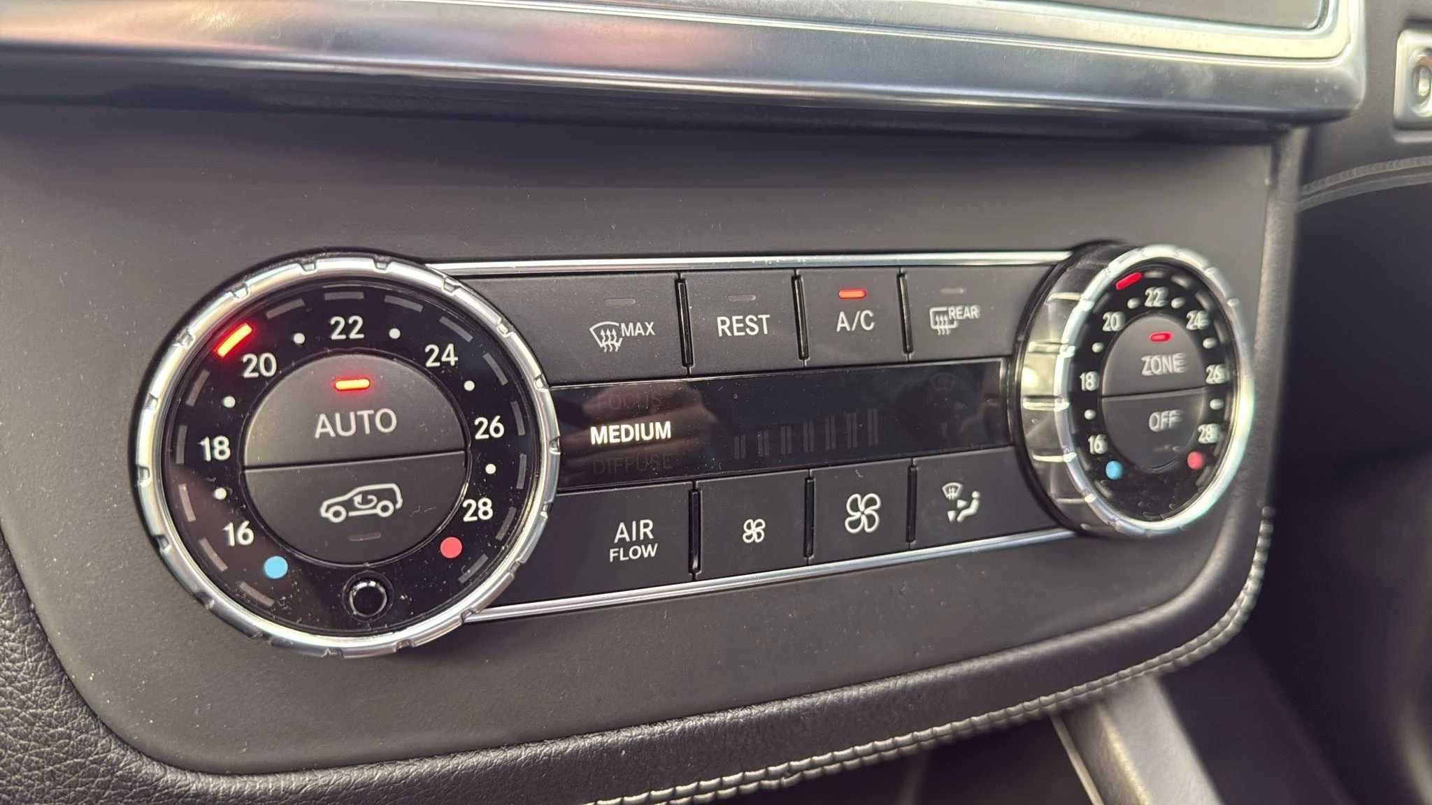 Hoofdafbeelding Mercedes-Benz M-Klasse