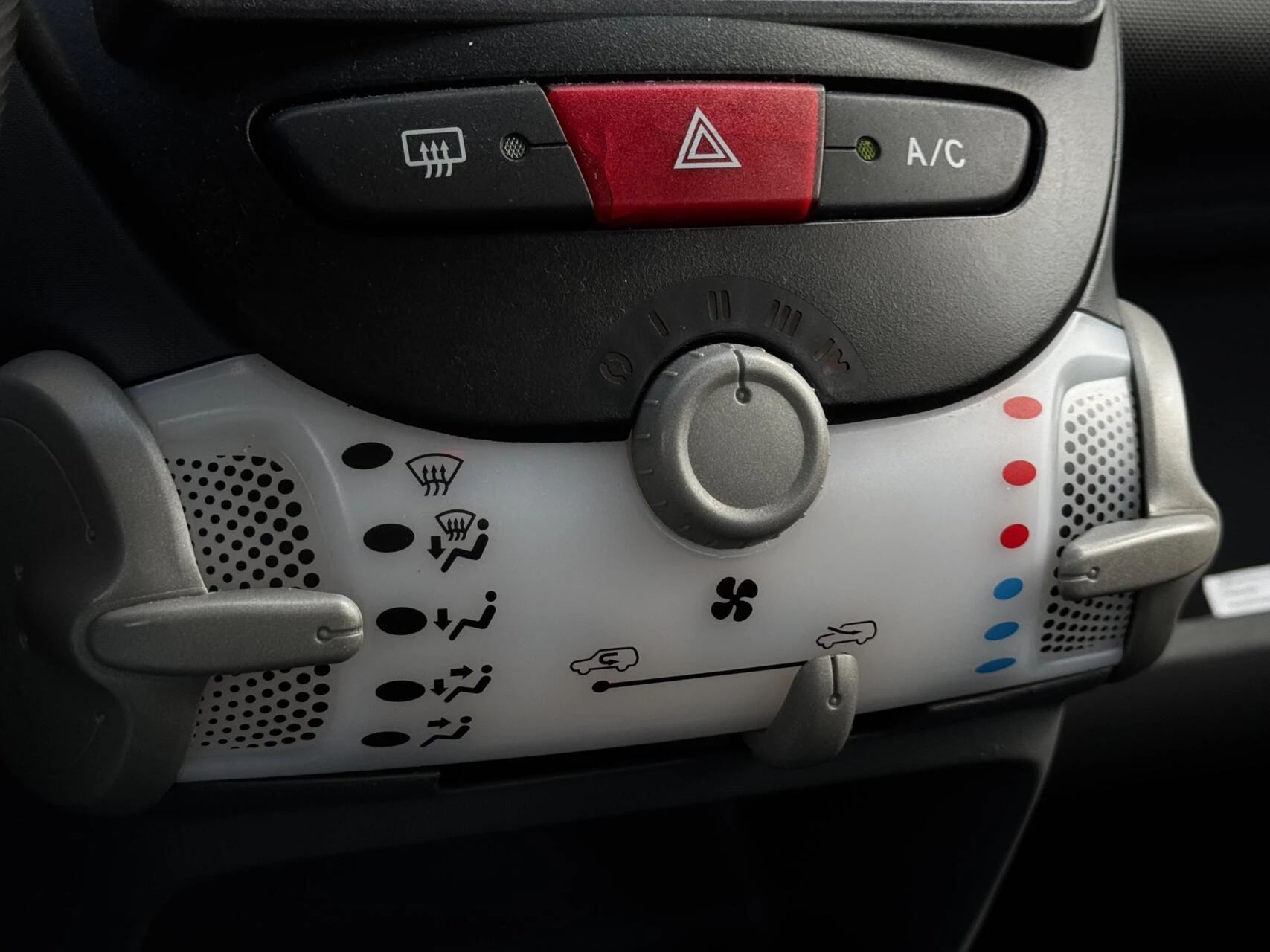 Hoofdafbeelding Peugeot 107