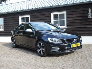 Hoofdafbeelding Volvo S60 Volvo S60 2.0 T3 R-DESIGN