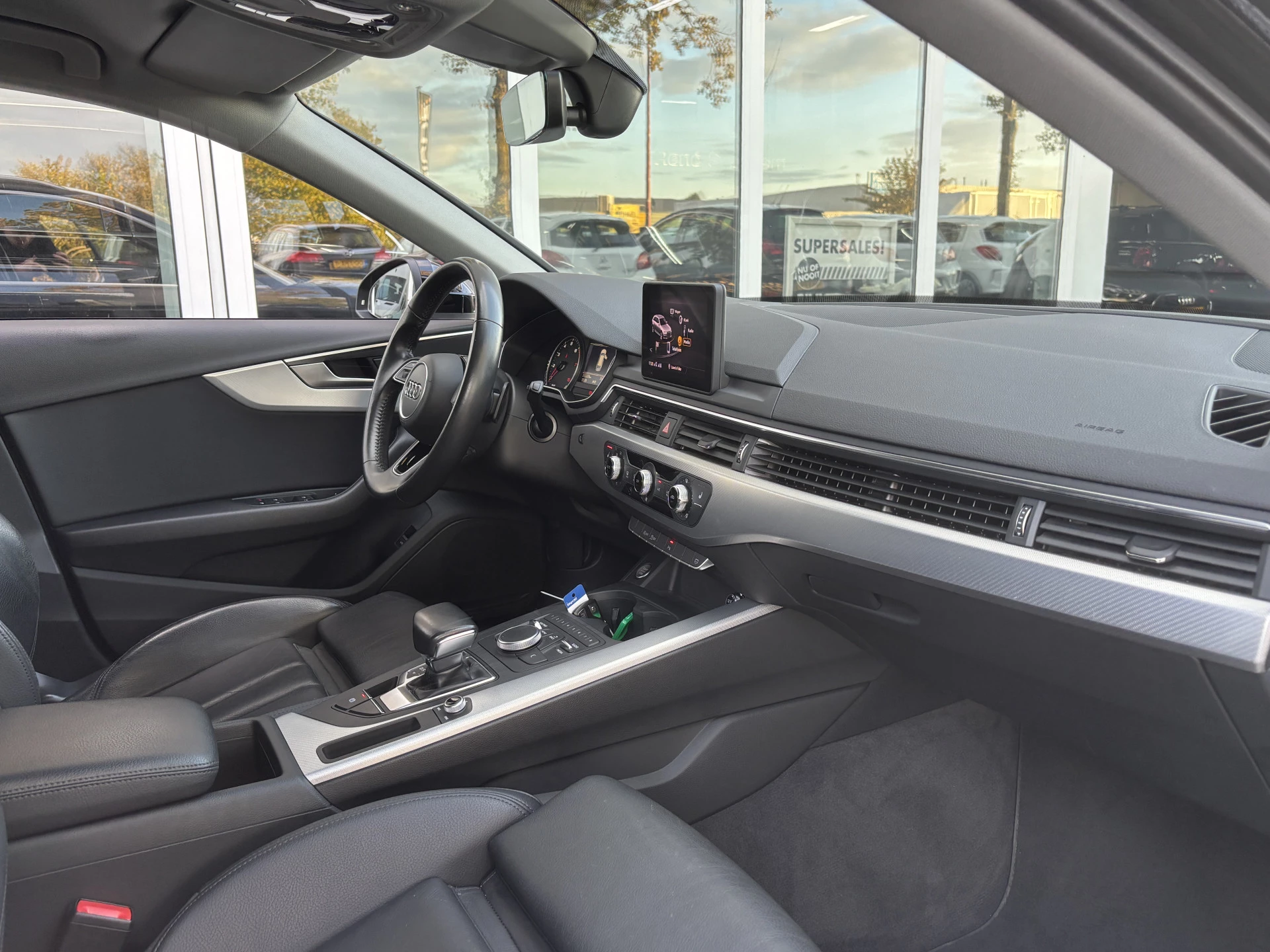 Hoofdafbeelding Audi A4