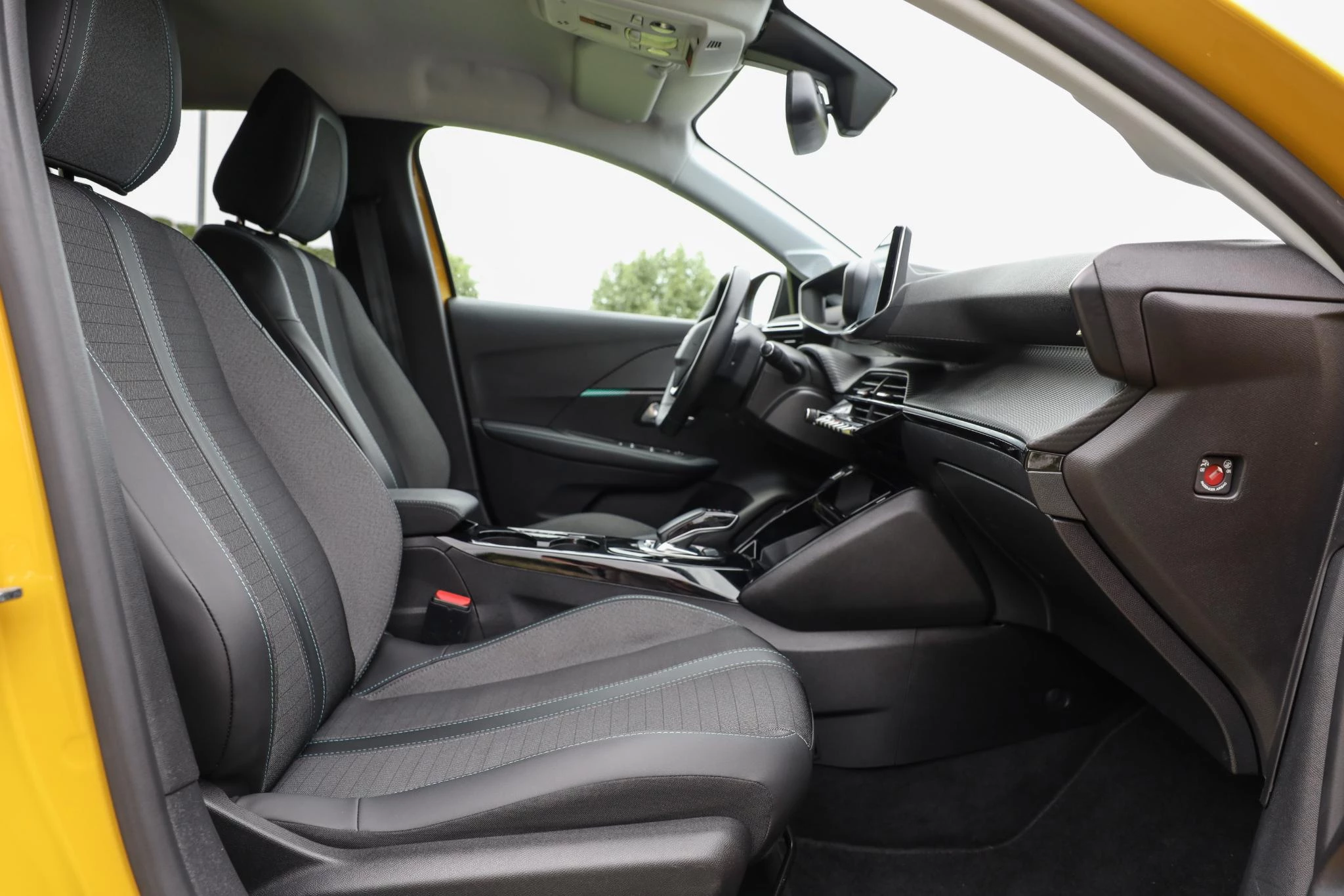 Hoofdafbeelding Peugeot e-208