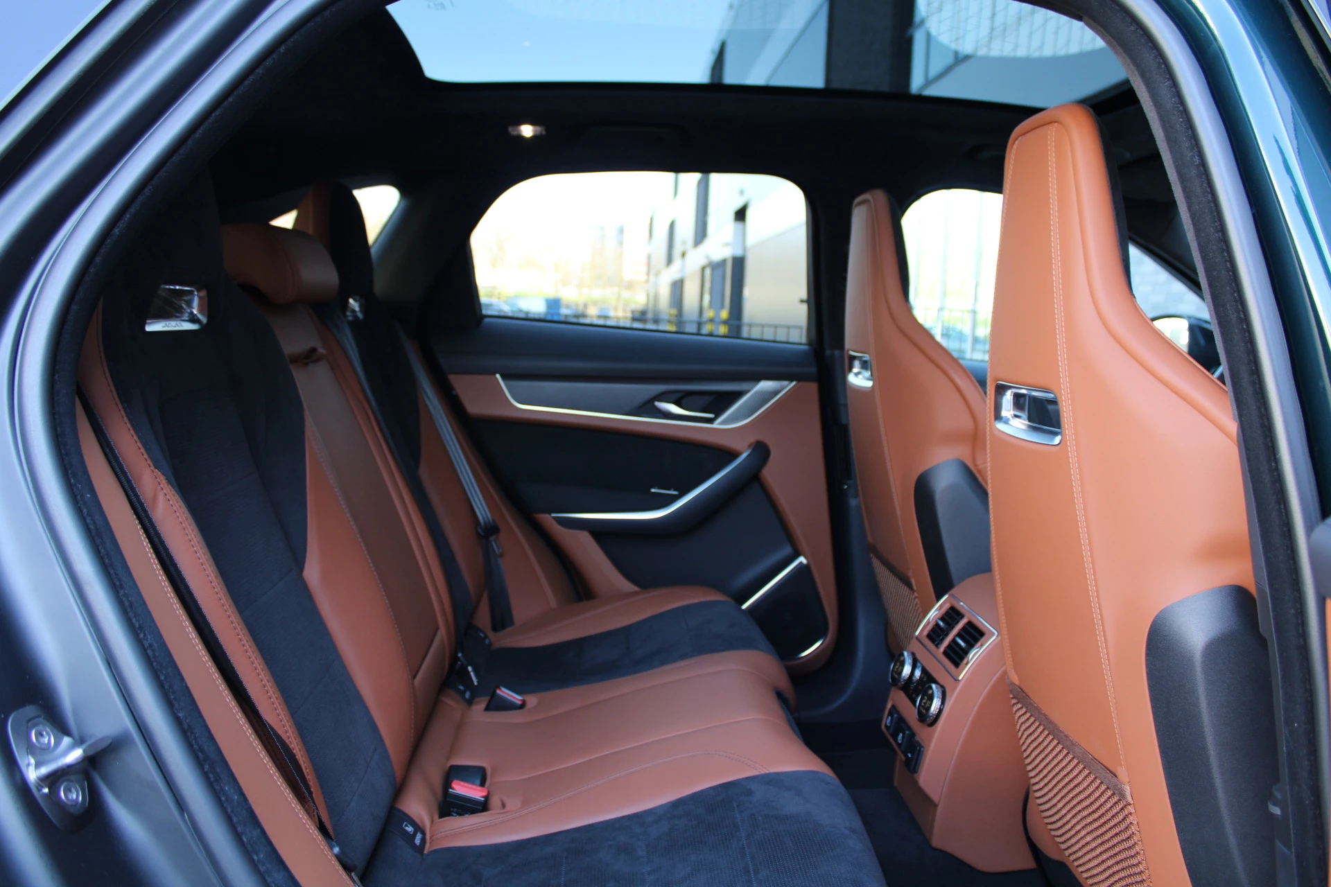 Hoofdafbeelding Jaguar F-PACE