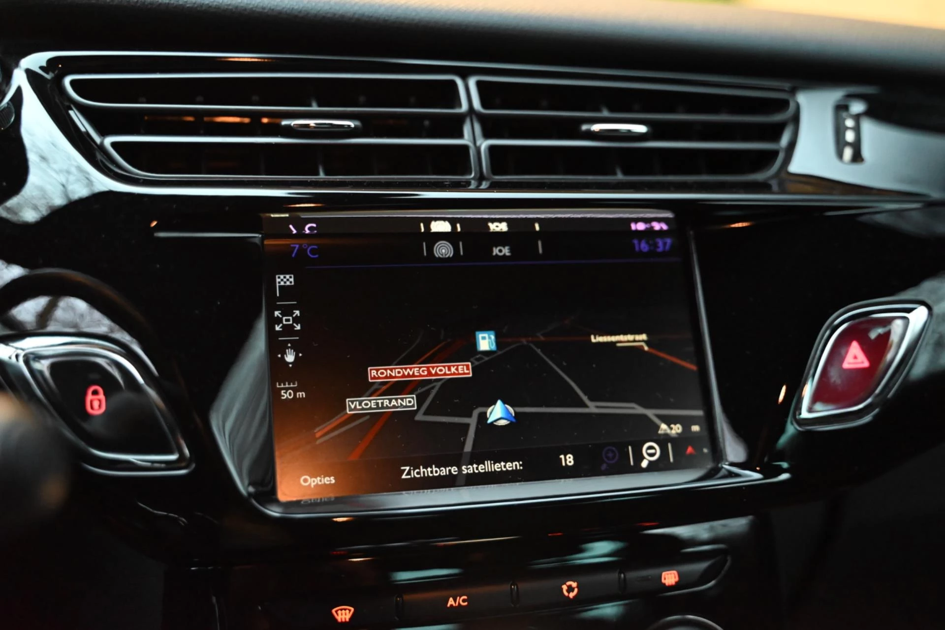 Hoofdafbeelding DS DS 3