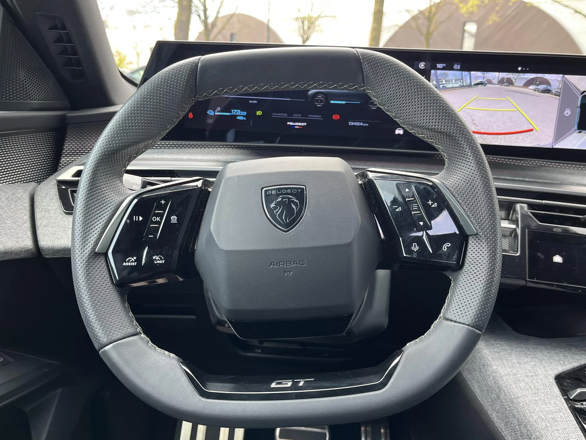 Hoofdafbeelding Peugeot e-5008