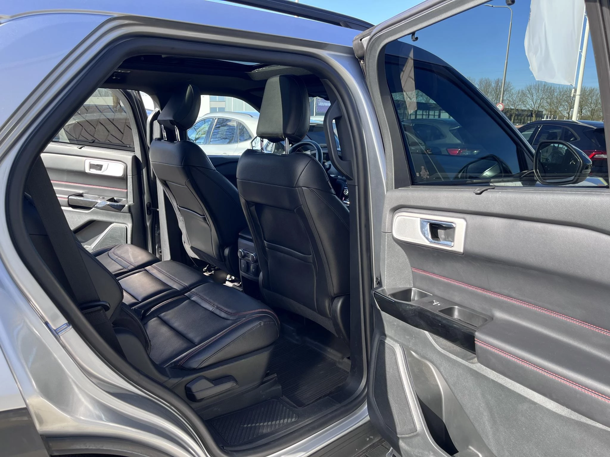 Hoofdafbeelding Ford Explorer