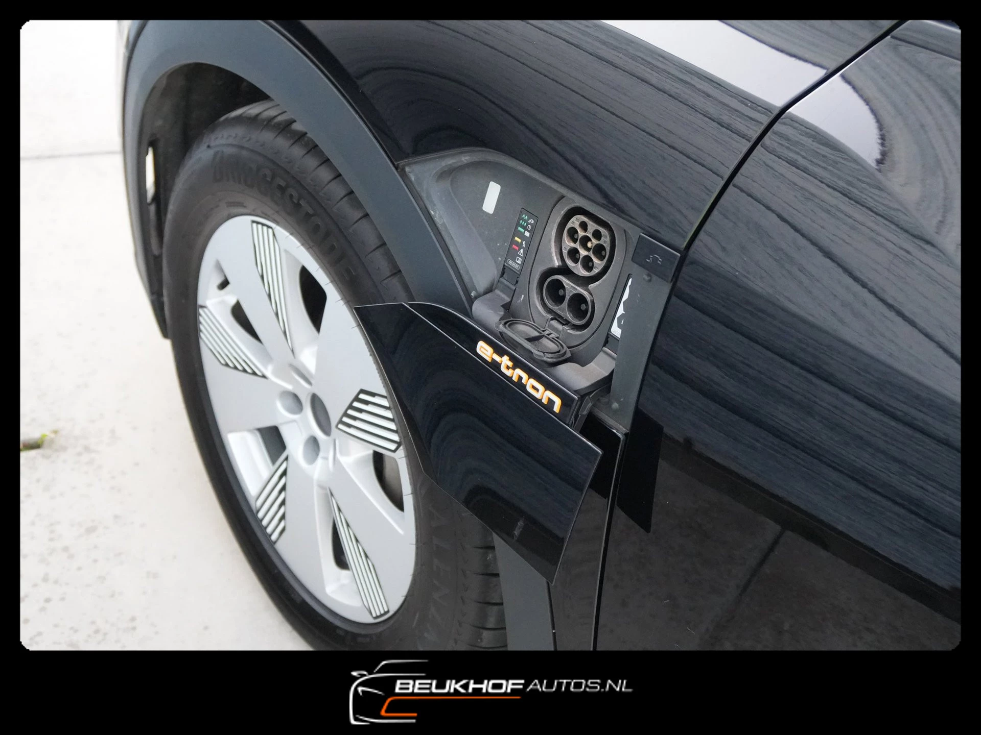 Hoofdafbeelding Audi e-tron