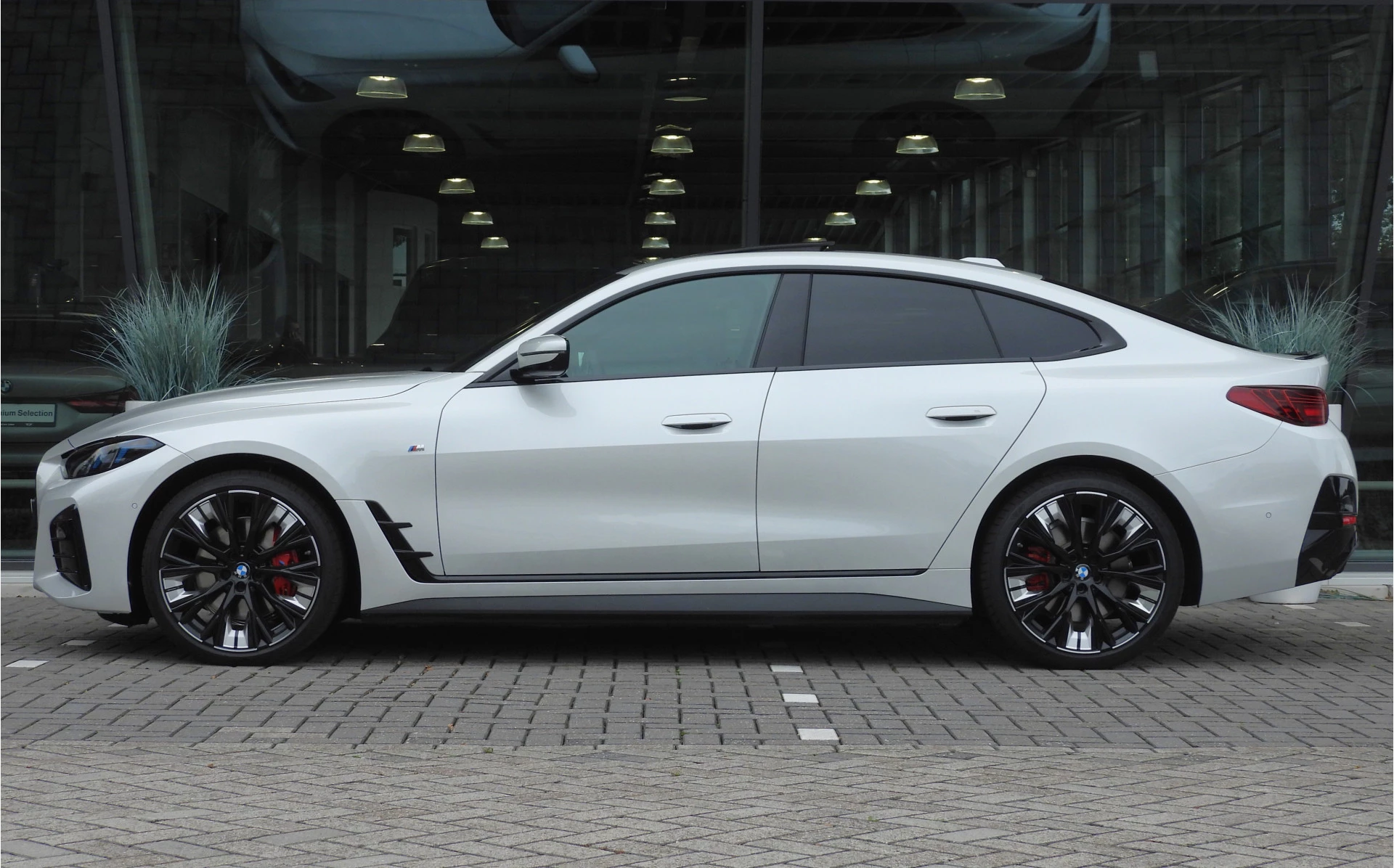 Hoofdafbeelding BMW i4