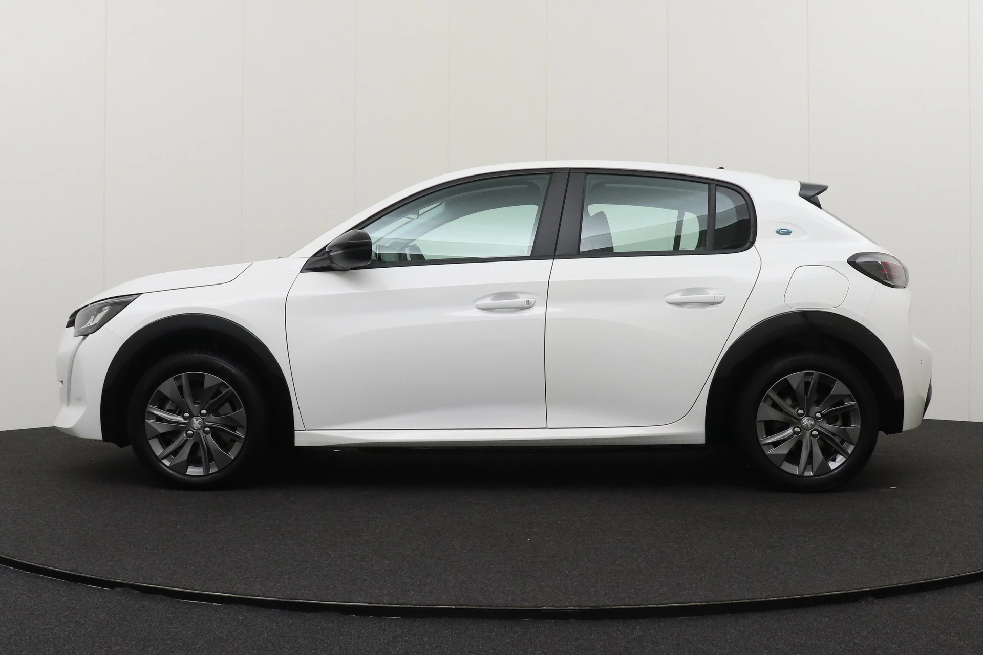 Hoofdafbeelding Peugeot e-208