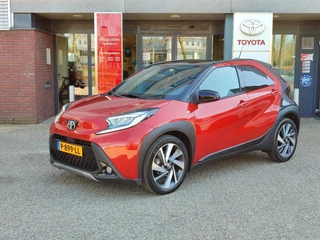 Toyota Aygo X ENVY JBL-AUDIO LED PRIVACY GLASS 18'' LM-VELGEN NAVI DRAADLOZE TELEFOONLADER NL-AUTO APPLE/ANDROID CAMERA CLIMA AD-CRUISE APPLE/ANDROID