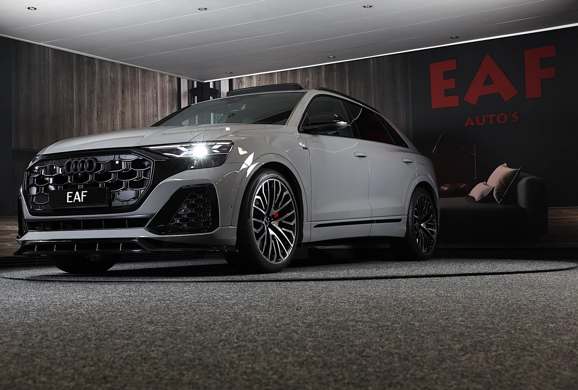 Hoofdafbeelding Audi Q8