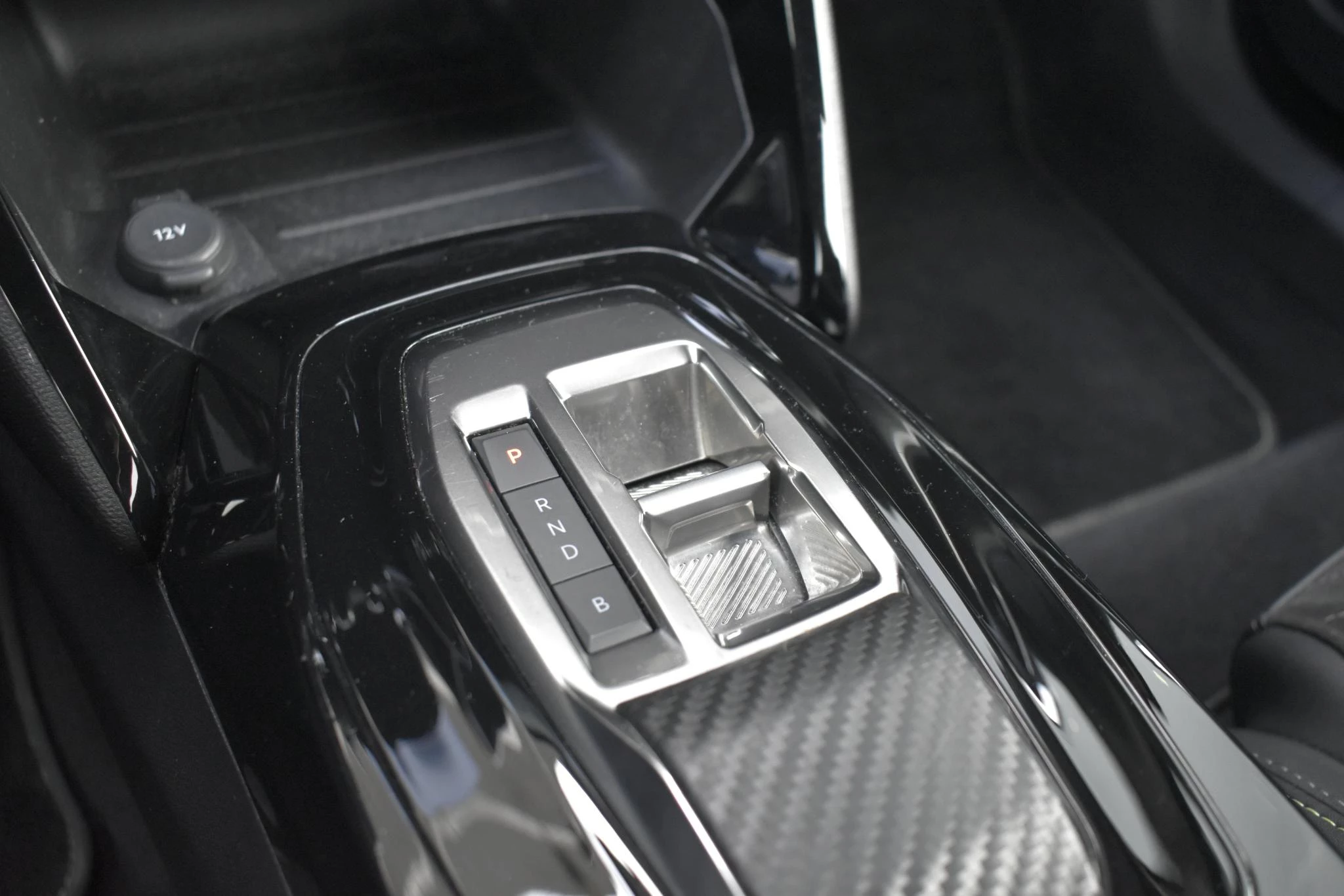 Hoofdafbeelding Peugeot e-2008