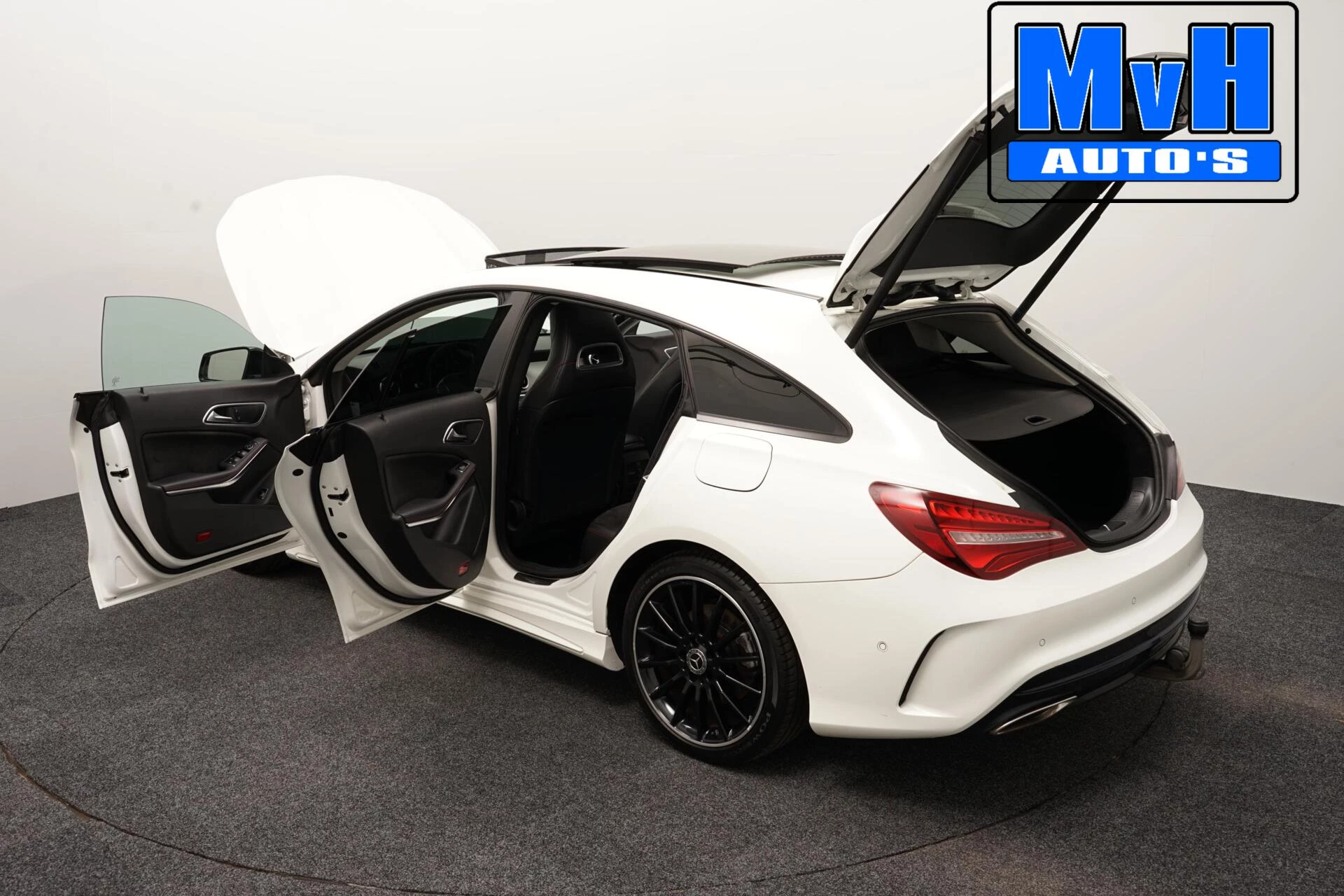 Hoofdafbeelding Mercedes-Benz CLA