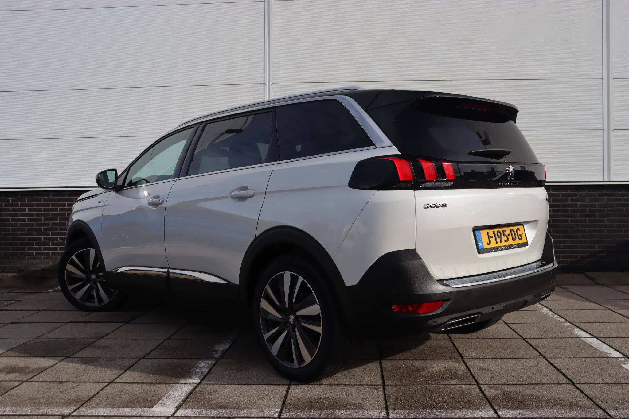 Hoofdafbeelding Peugeot 5008