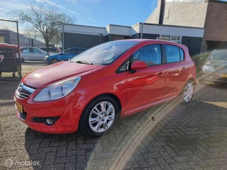 Opel Corsa 1.4-16V Cosmo. ZEER MOOI