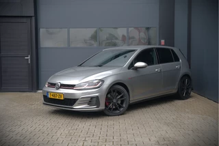 Volkswagen Golf 2.0 TSI GTI | Dynaudio | Stoelverwarming | Adaptive Cruise Control | DSG | Keyless | Apple Carplay | Navigatie | Dodehoekdetectie | TCR | Virtual Cockpit | CSR | Parkeersensoren | Ambiance Verlichting