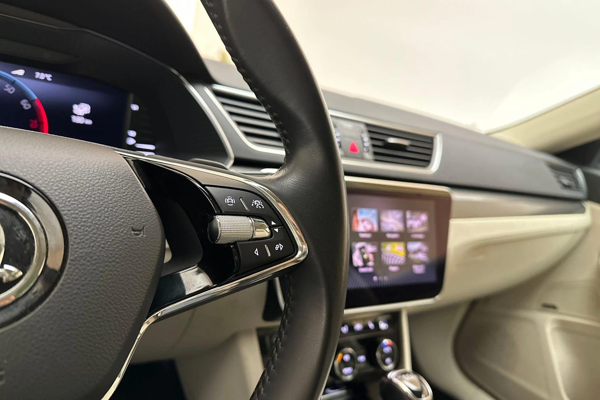 Hoofdafbeelding Škoda Superb