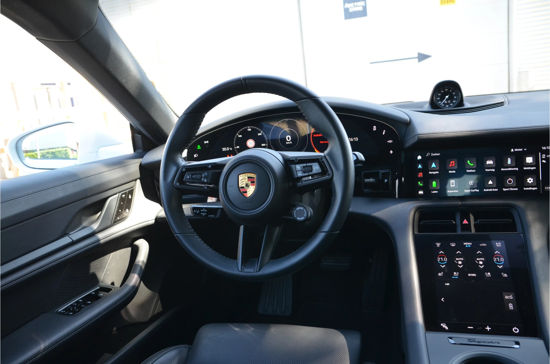 Hoofdafbeelding Porsche Taycan