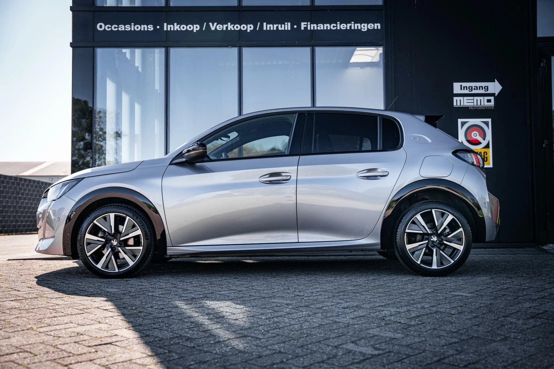 Hoofdafbeelding Peugeot 208