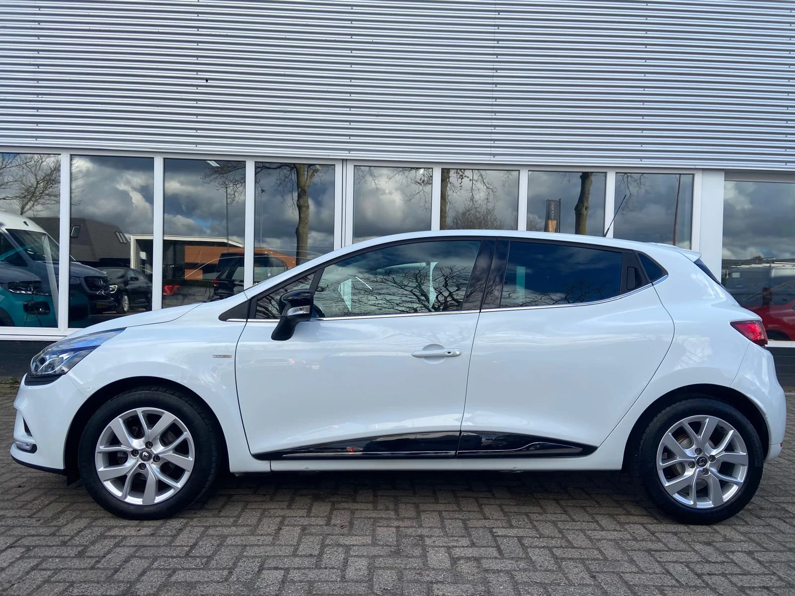 Hoofdafbeelding Renault Clio