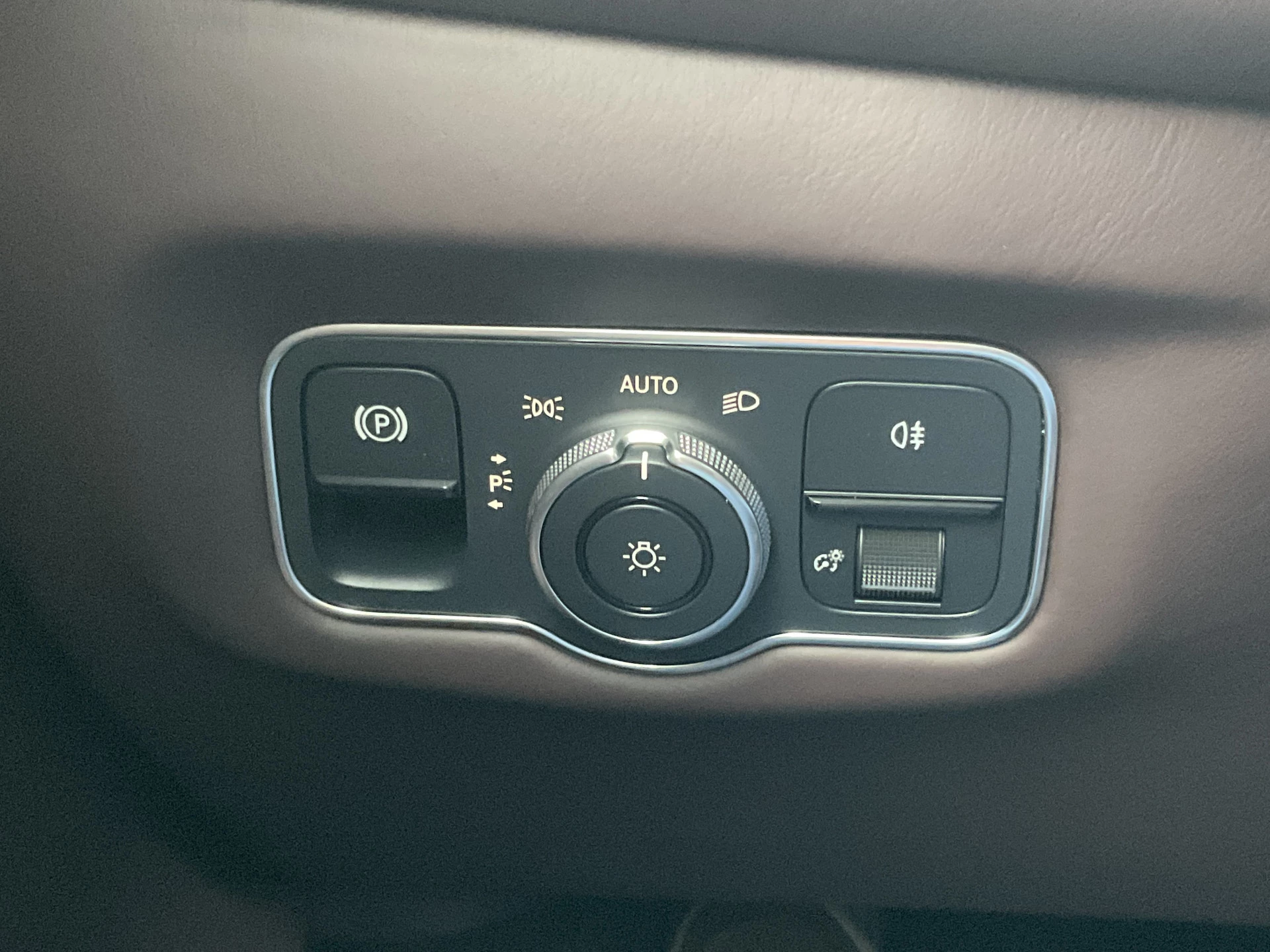 Hoofdafbeelding Aston Martin V8 Vantage