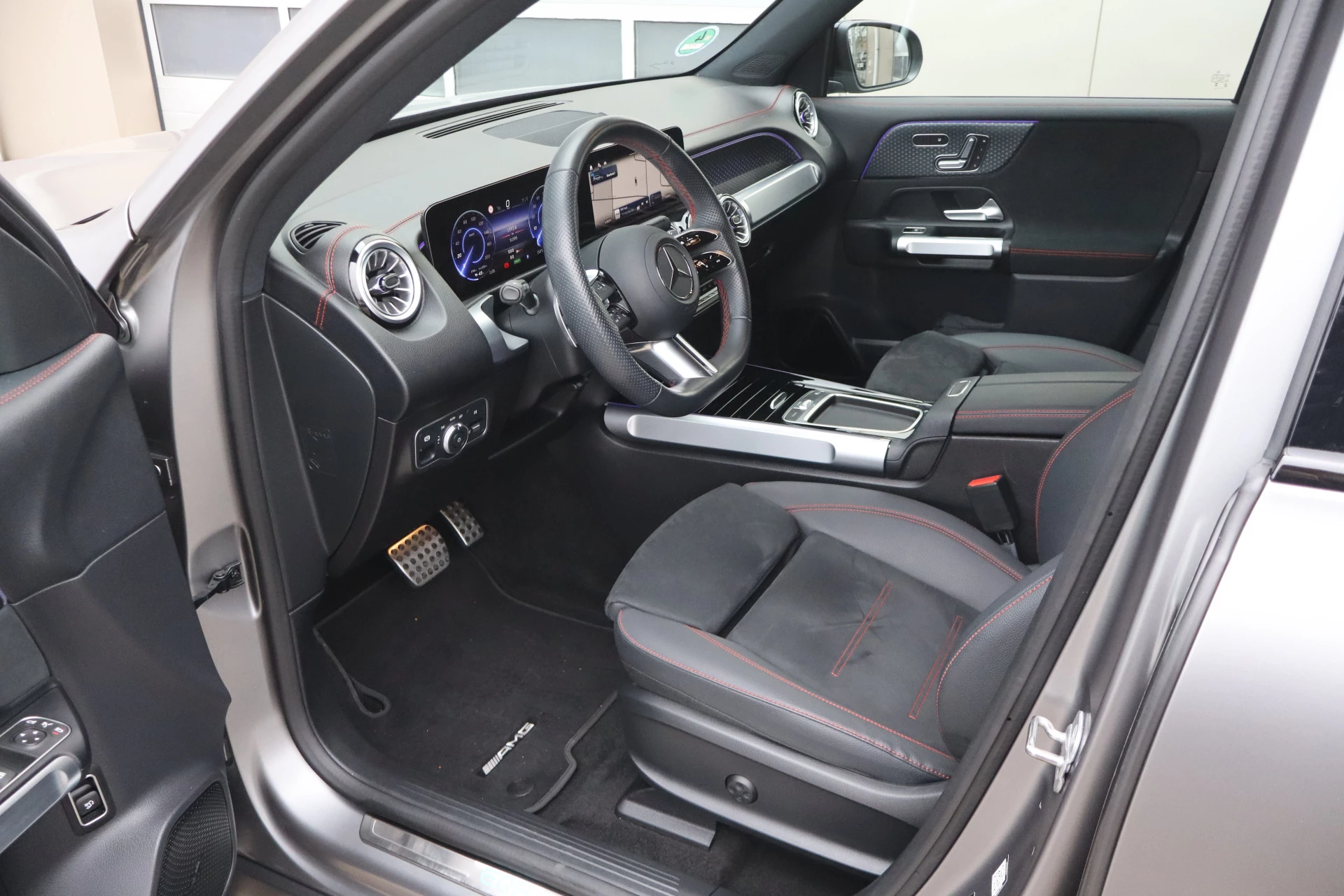 Hoofdafbeelding Mercedes-Benz EQB