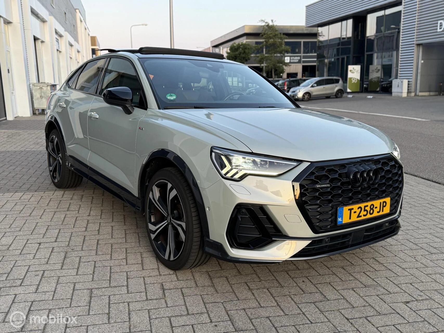 Hoofdafbeelding Audi Q3
