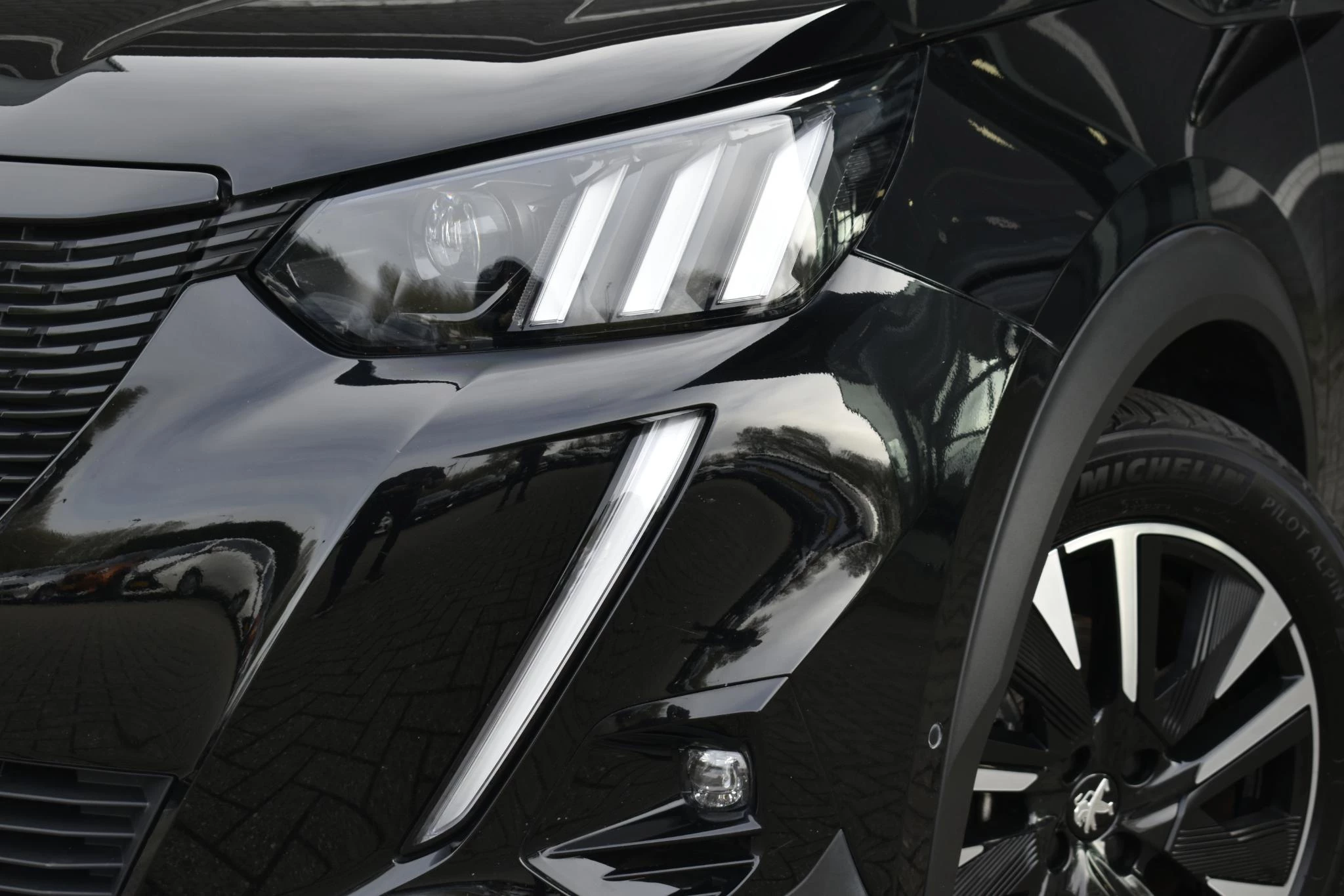 Hoofdafbeelding Peugeot e-2008