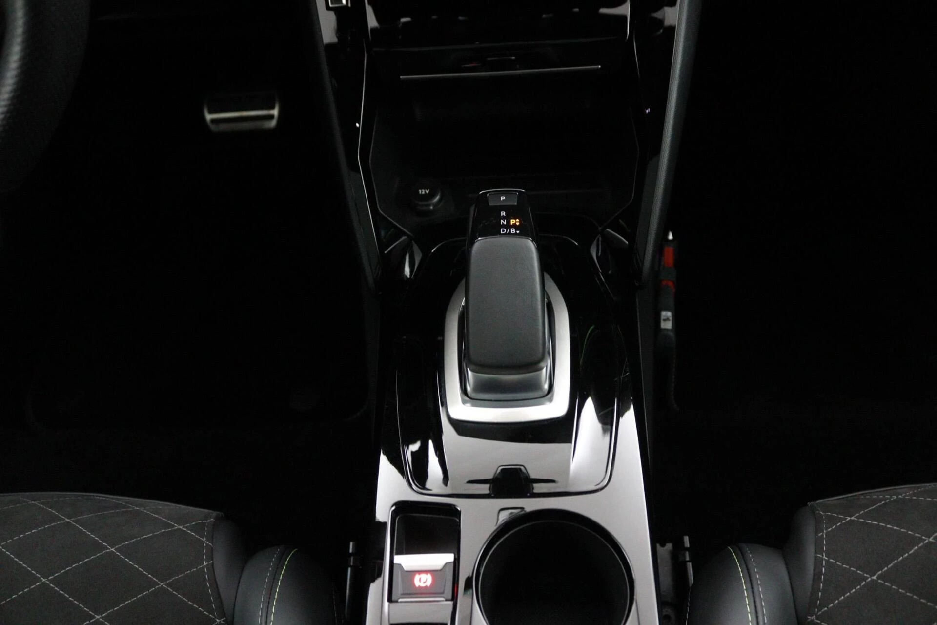 Hoofdafbeelding Peugeot e-208