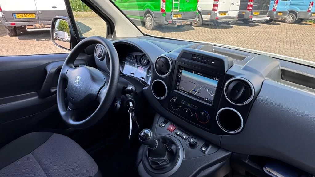 Hoofdafbeelding Peugeot Partner