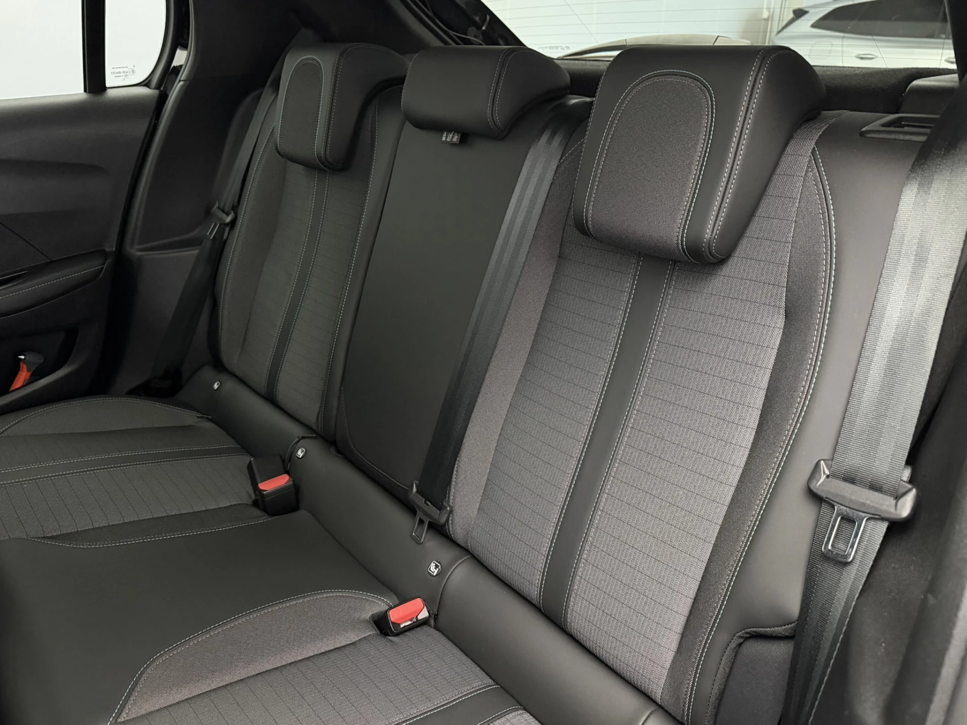 Hoofdafbeelding Peugeot e-208