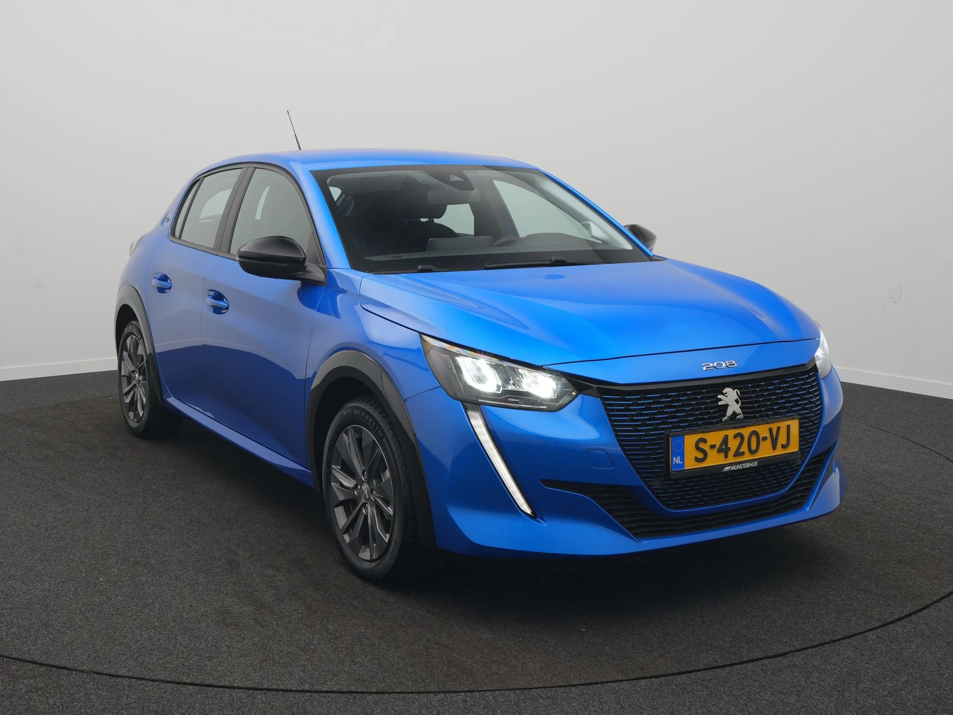 Hoofdafbeelding Peugeot e-208