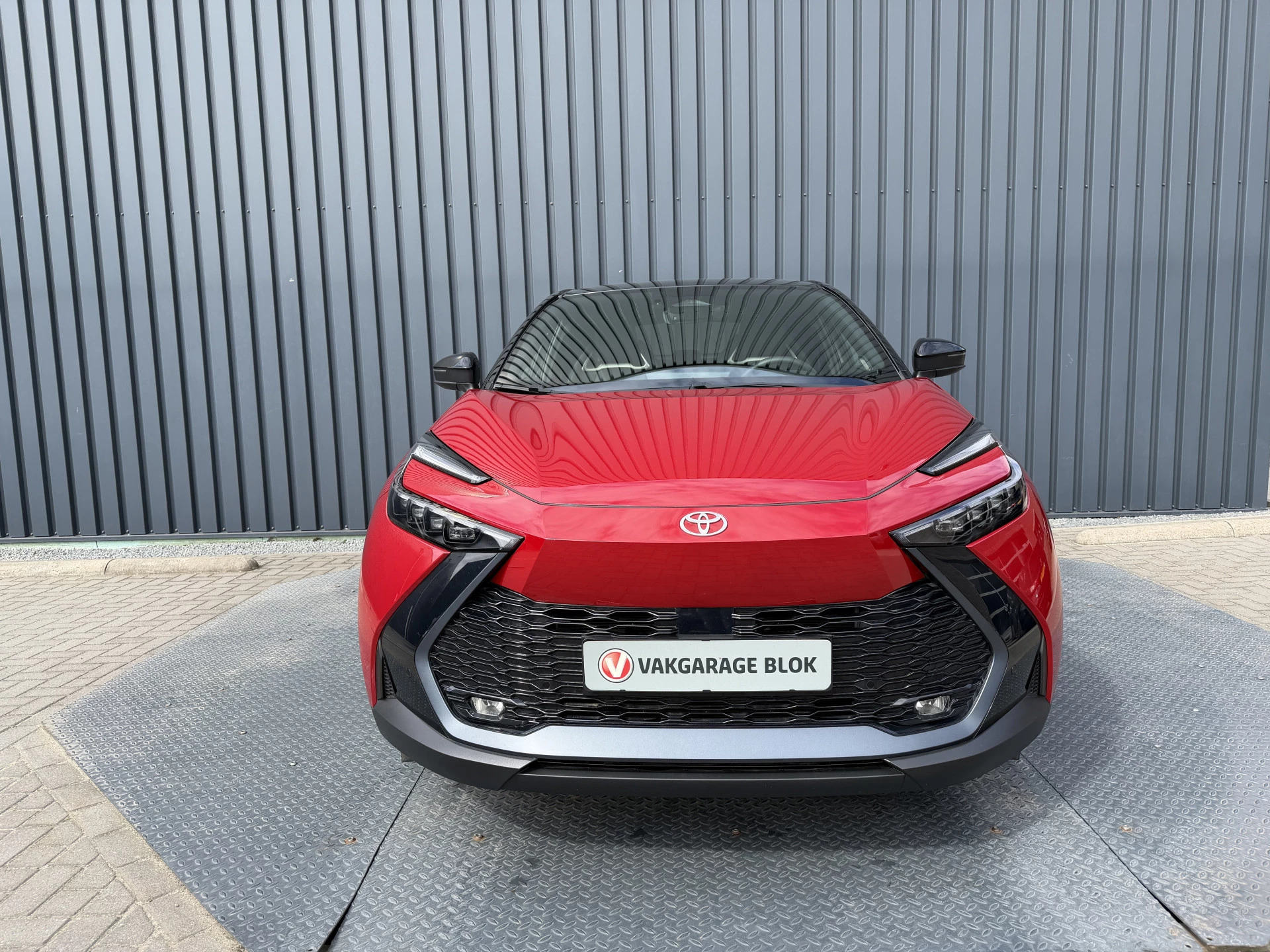 Hoofdafbeelding Toyota C-HR