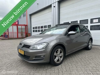 Hoofdafbeelding Volkswagen Golf Volkswagen Golf 1.2 TSI Highline/Pano.Dak/PDC V+A/Cruise