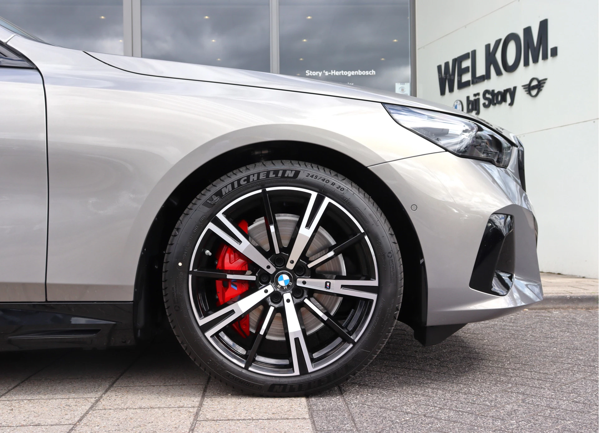 Hoofdafbeelding BMW i5