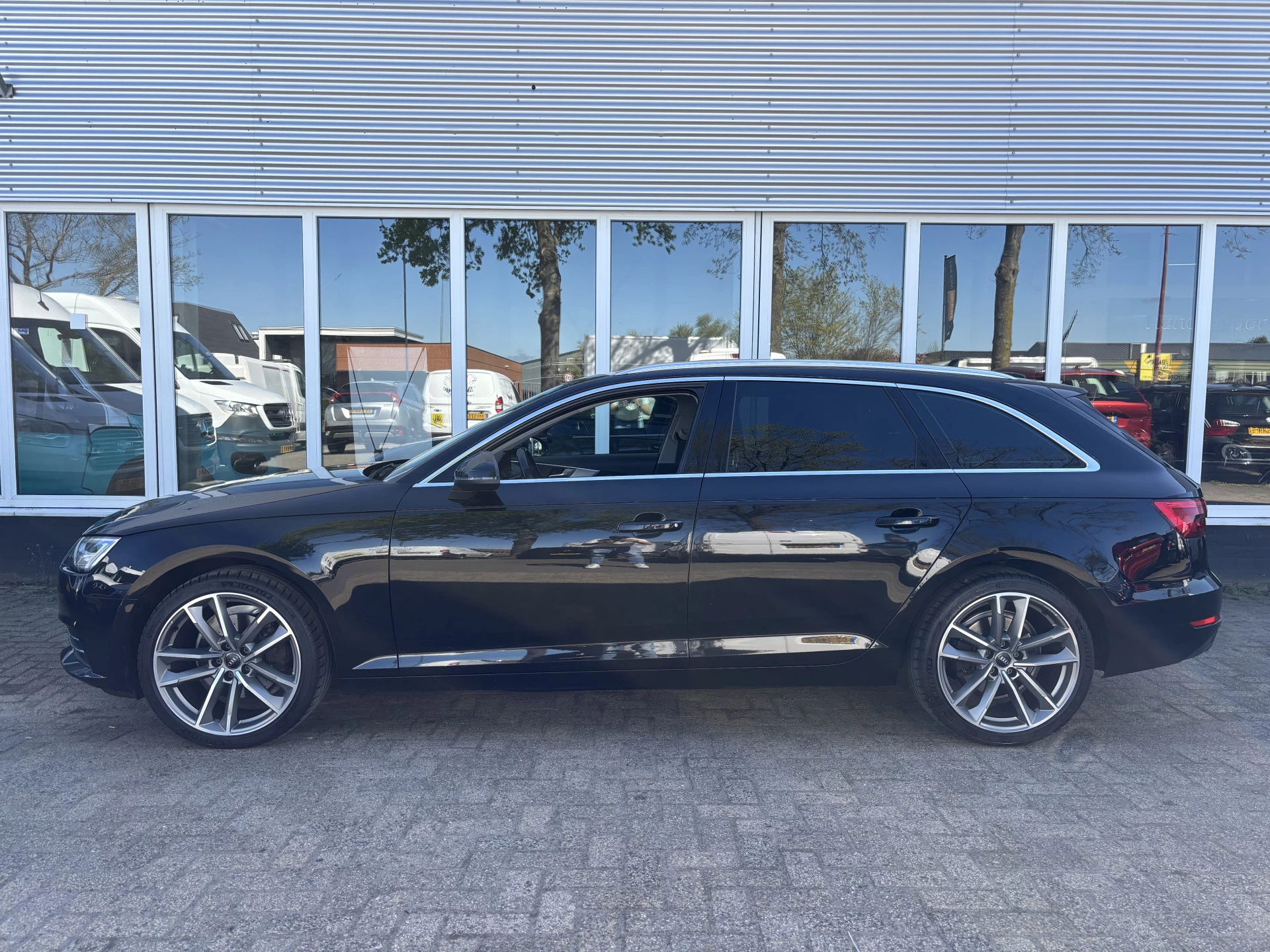 Hoofdafbeelding Audi A4