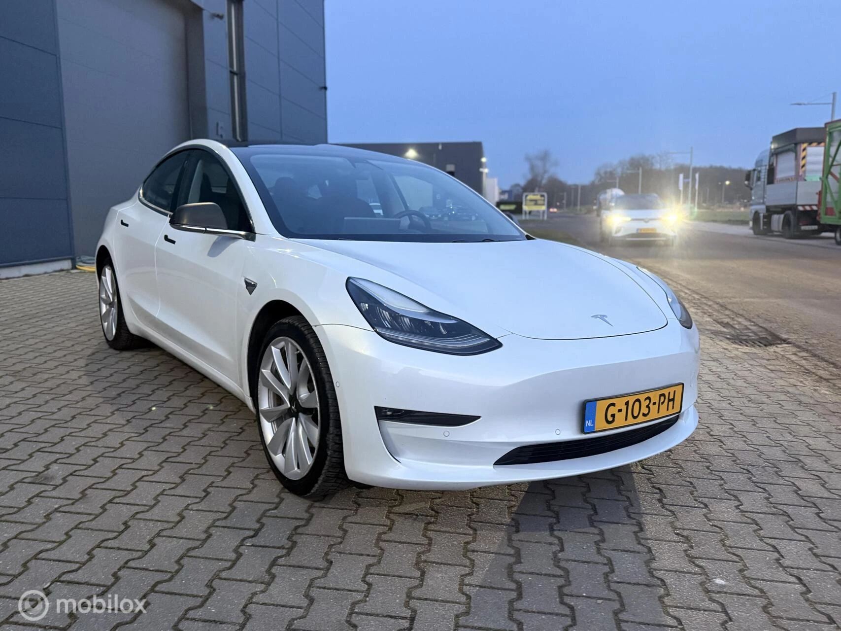 Hoofdafbeelding Tesla Model 3
