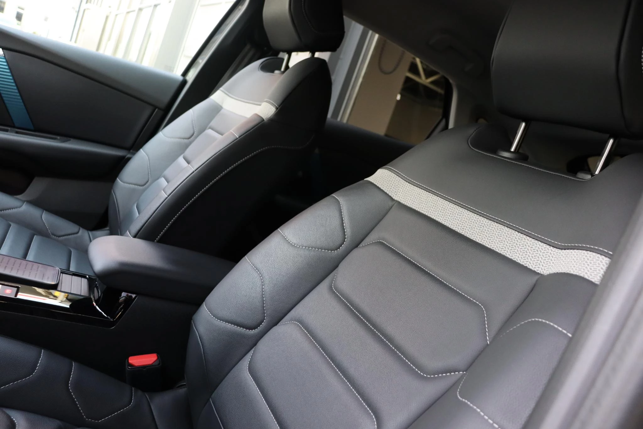 Hoofdafbeelding Citroën ë-C4