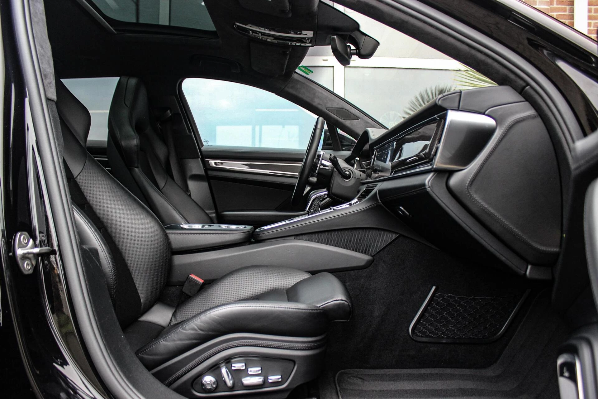 Hoofdafbeelding Porsche Panamera