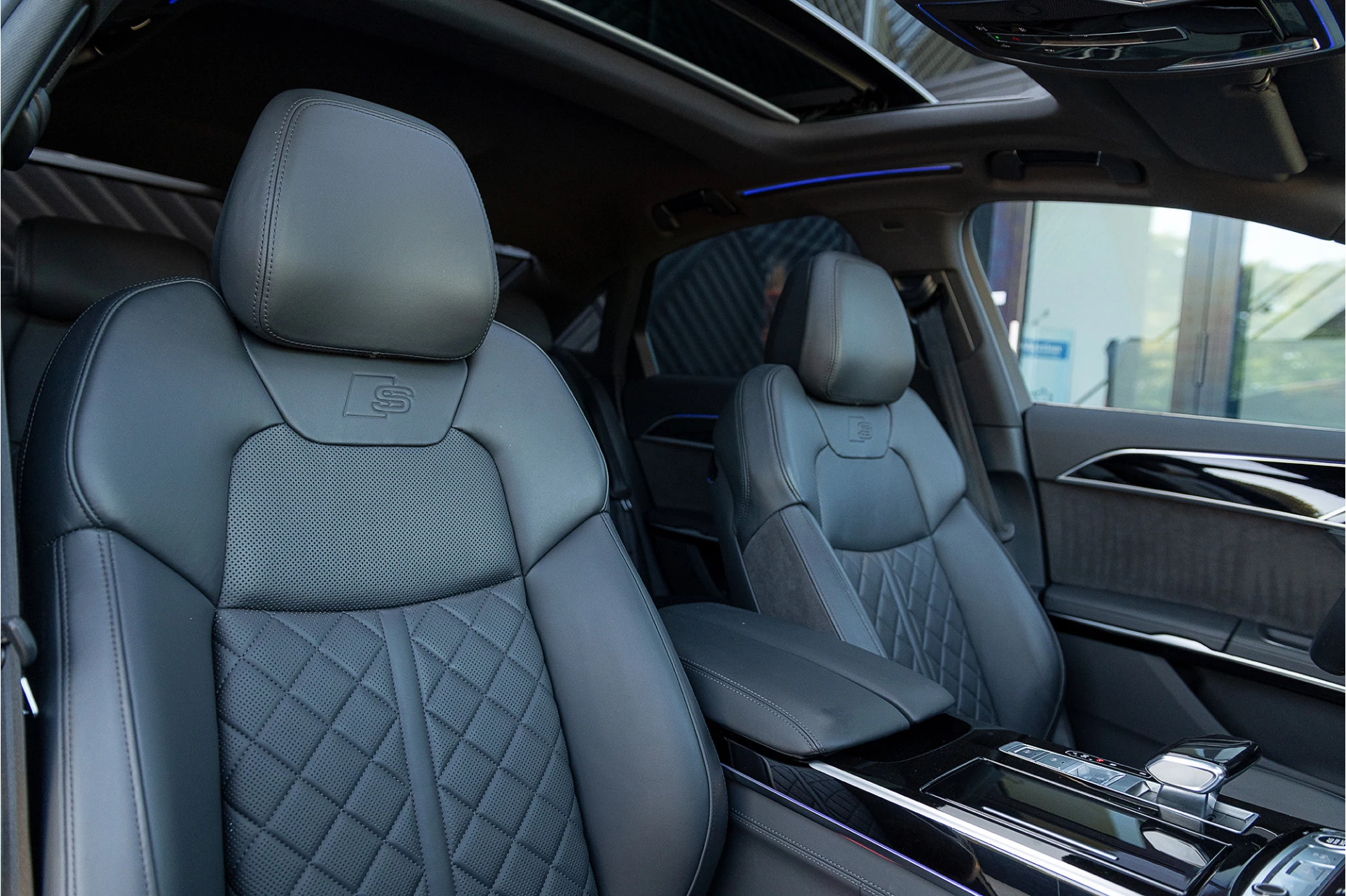 Hoofdafbeelding Audi A8
