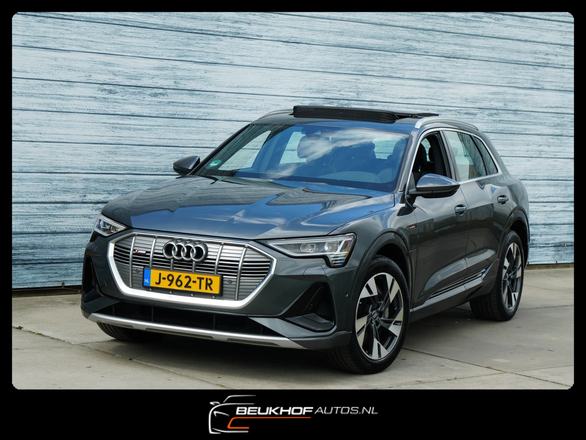 Hoofdafbeelding Audi e-tron