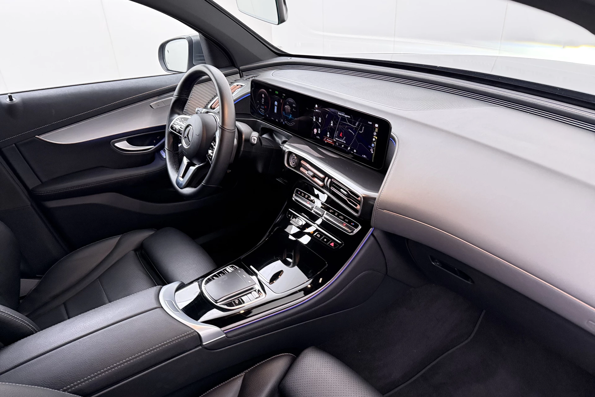 Hoofdafbeelding Mercedes-Benz EQC