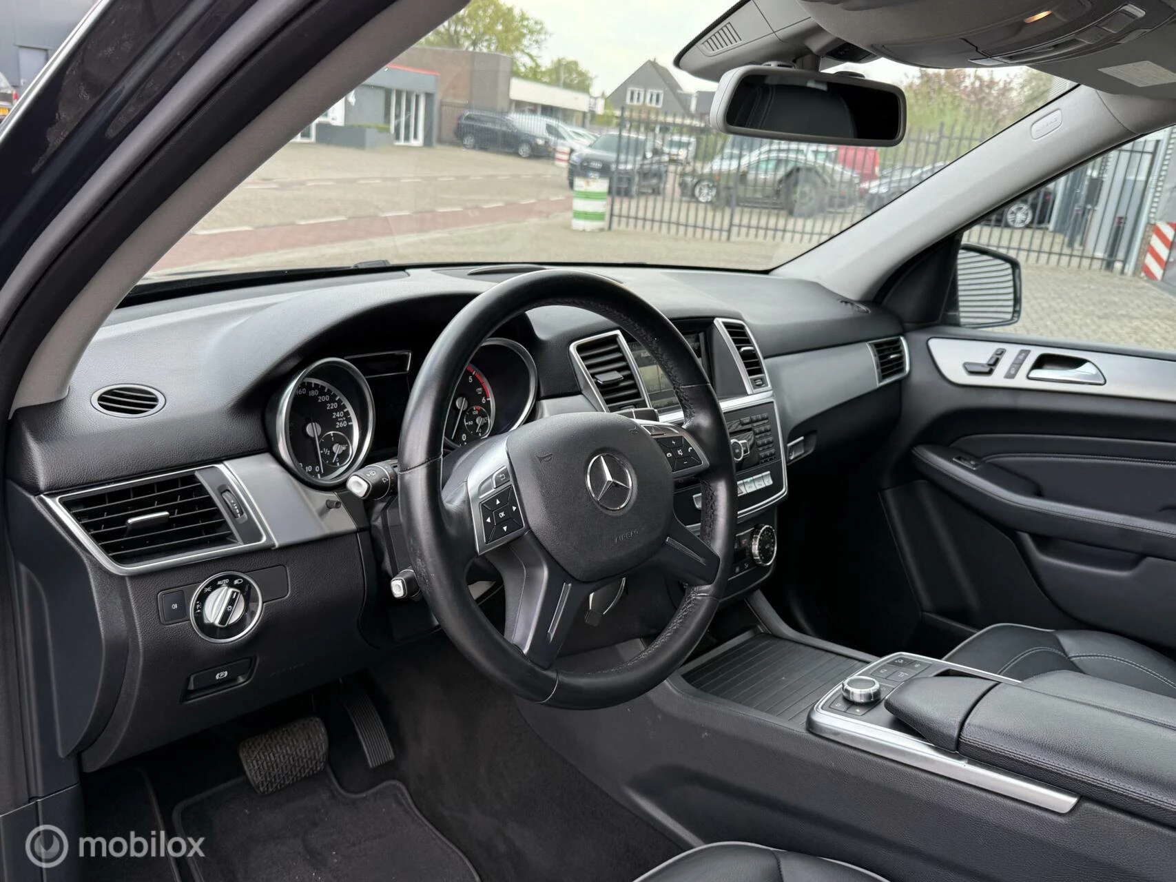 Hoofdafbeelding Mercedes-Benz M-Klasse