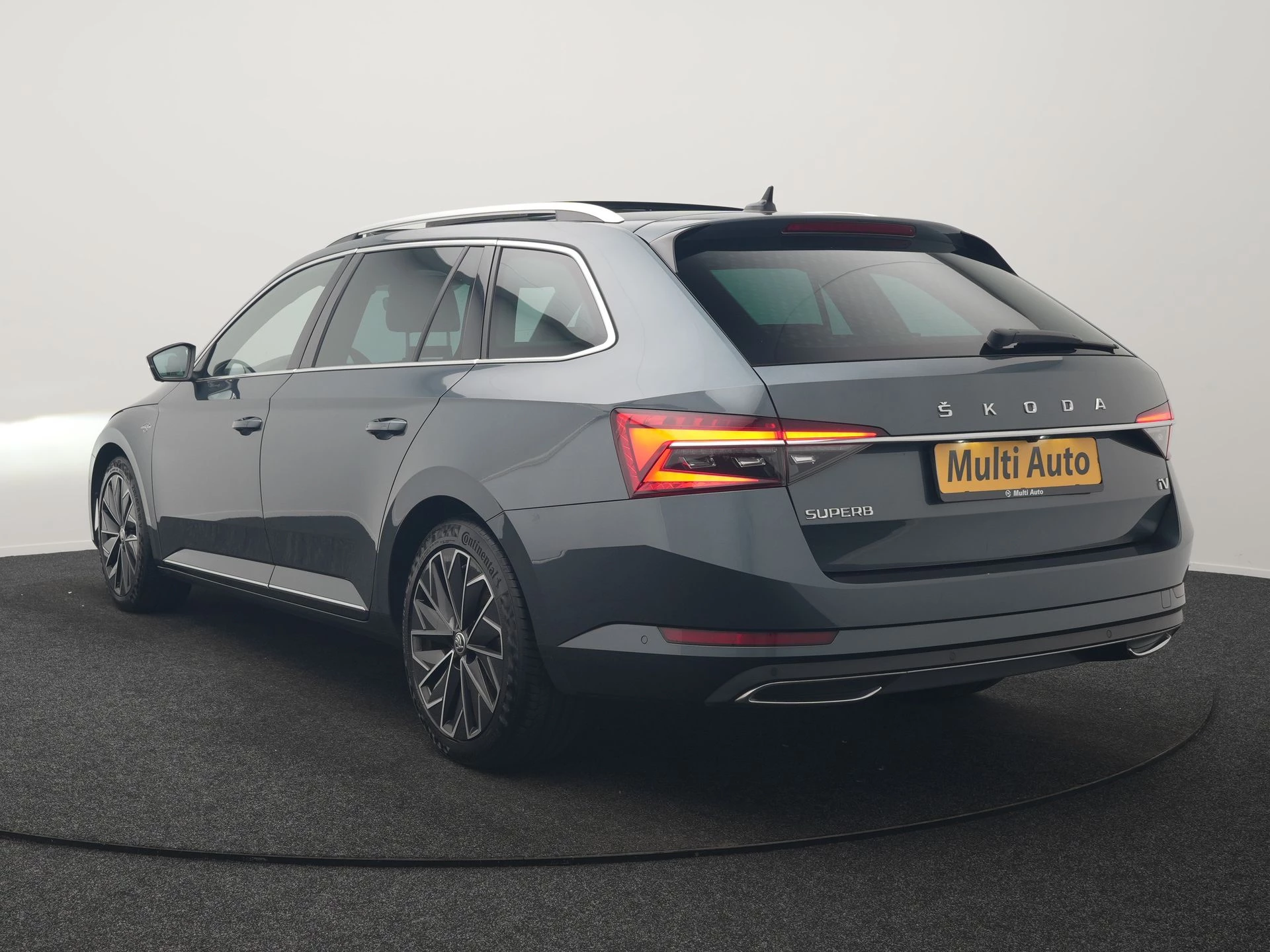 Hoofdafbeelding Škoda Superb