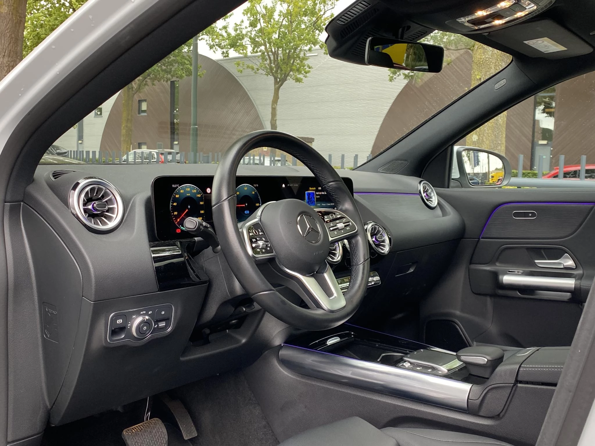 Hoofdafbeelding Mercedes-Benz EQA