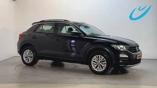 Volkswagen T-Roc 1.0 TSI 110pk Style Business Stoelverwarming Parkeersensoren Navigatie DAB+ App-Connect