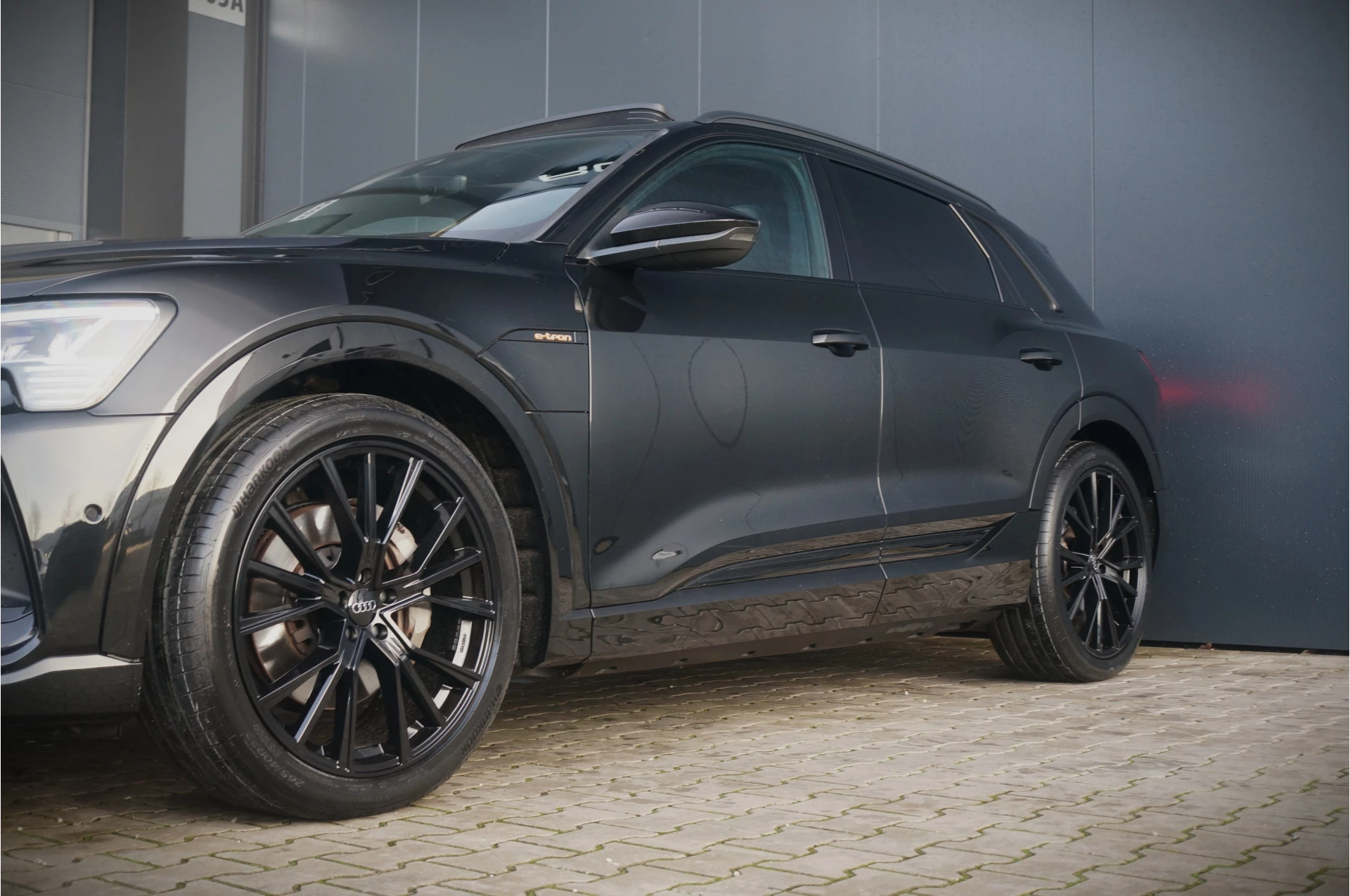 Hoofdafbeelding Audi e-tron